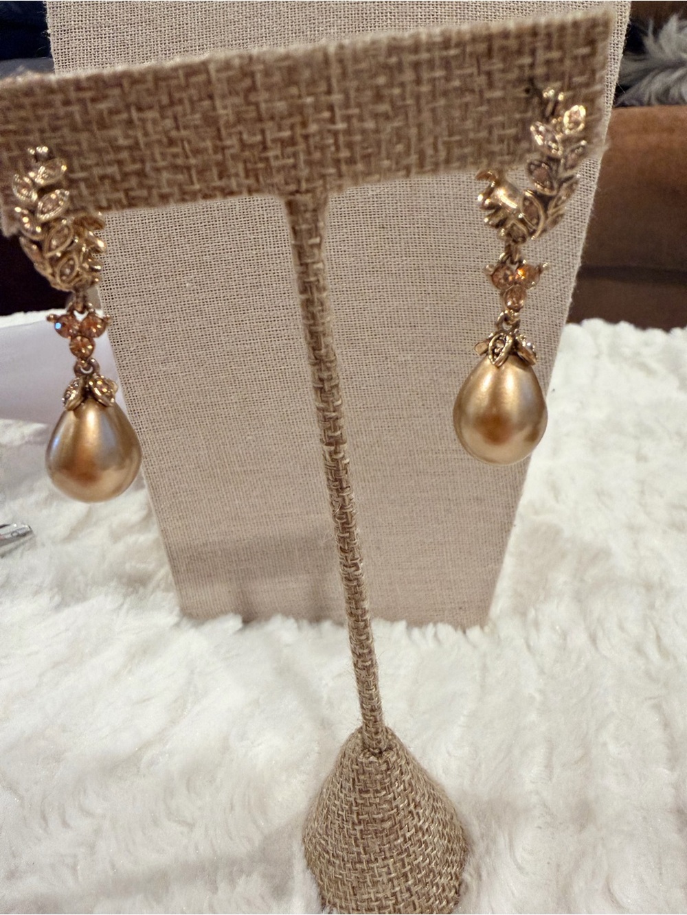 Gold Tone Gold Rhinestone Leaf loop drop earrings